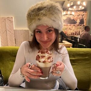 Meet your Posher, Audrey